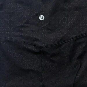 Lululemon black yoga pants